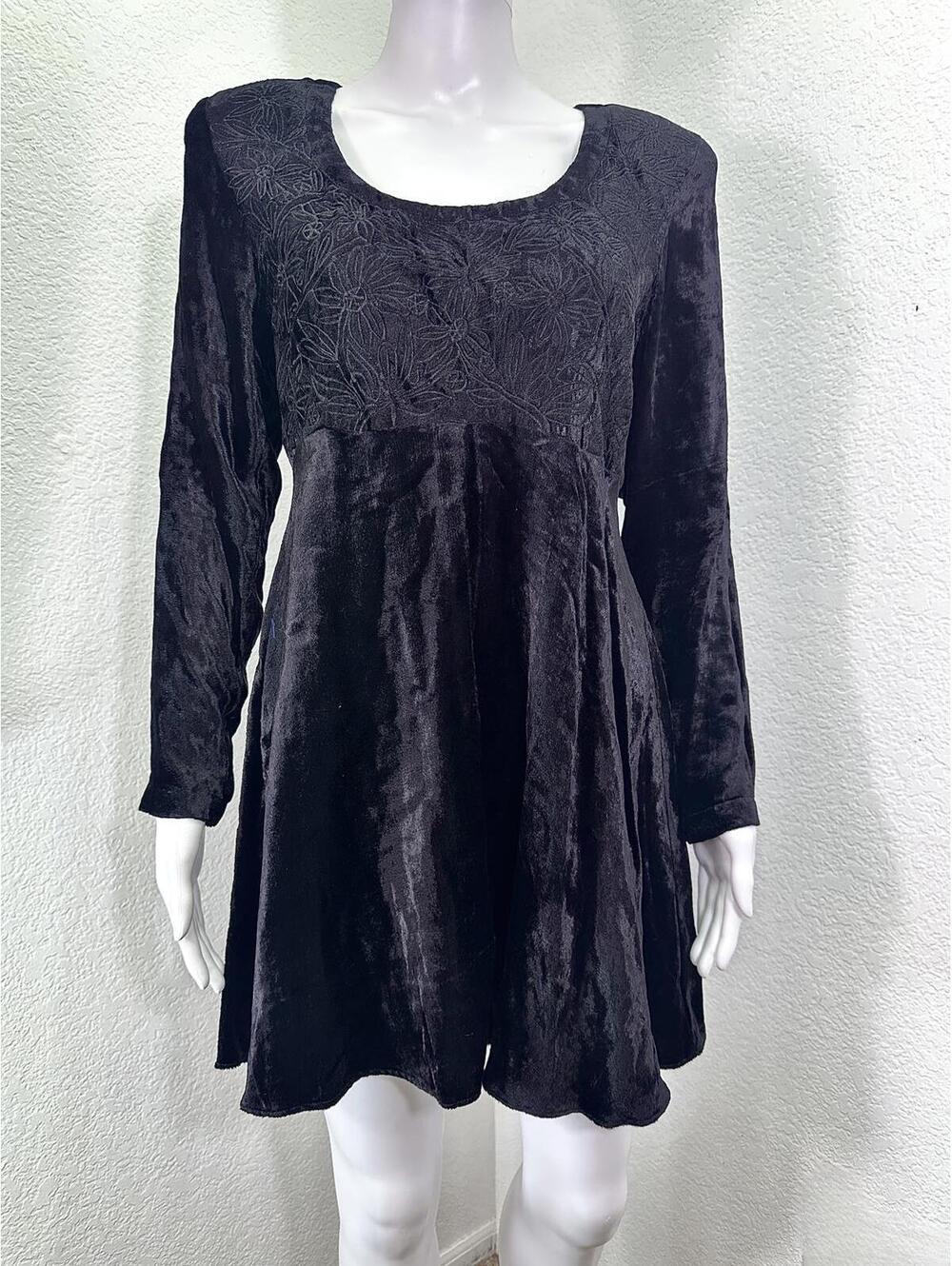 Women’s Sz S Black Velvet Baby Doll Dress Embroidered Whimsigoth Fairycore
